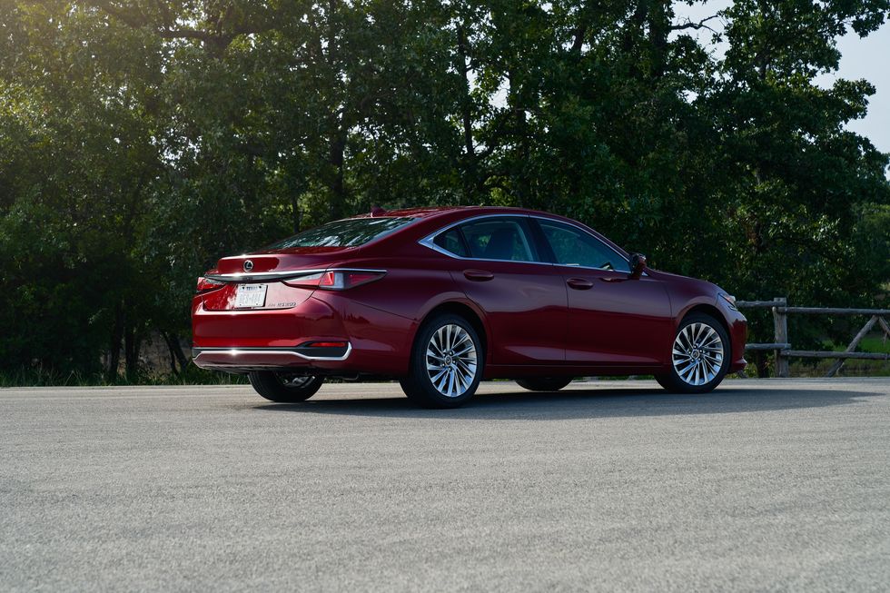 Lexus ES 2021 những thông tin mới được cập nhật