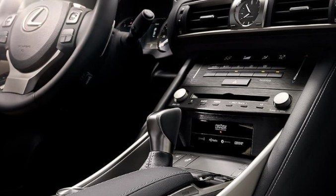 Lexus IS Sport Sedan 2022 Thay đổi mới, Tin đồn, Thiết kế lại