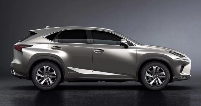 Lexus NX Hybrid Cargo Space 2022 mới, nội thất điện, ngày phát hành