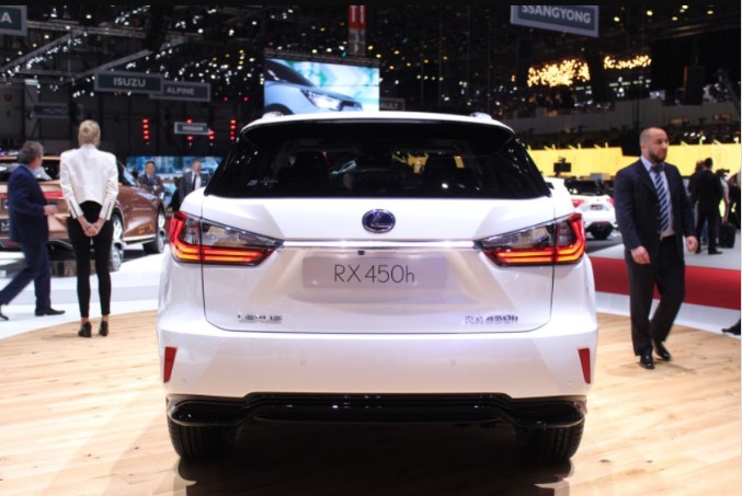 Số dặm xăng Lexus RX 2022 mới, thiết kế lại, cập nhật hiệu suất