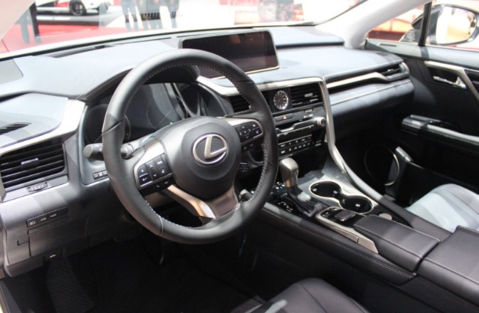 Số dặm xăng Lexus RX 2022 mới, thiết kế lại, cập nhật hiệu suất
