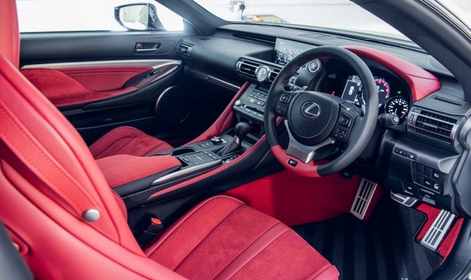 Lexus RC F Track Edition thiết kế độc đáo 'Hakuji'