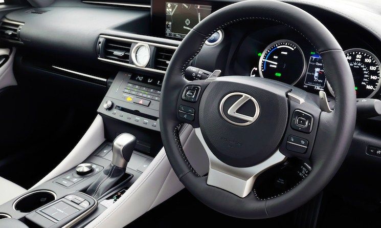THIẾT KẾ VÔ LĂNG LEXUS: CÂU CHUYỆN VỀ PHONG CÁCH VÀ SỰ AN TOÀN