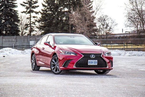 Đánh giá: Lexus ES 250 AWD 2021