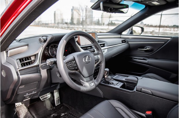 Đánh giá: Lexus ES 250 AWD 2021