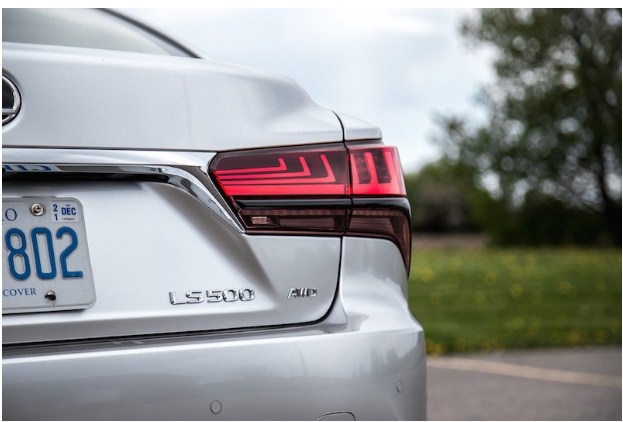 Đánh giá: Lexus LS 500 2021