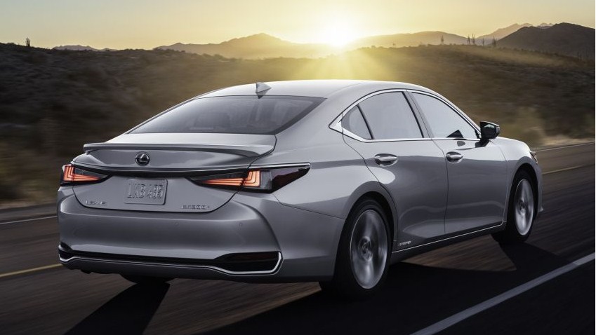 Lexus đã trình làng Lexus ES facelift 2022 tại Auto Shanghai 2021