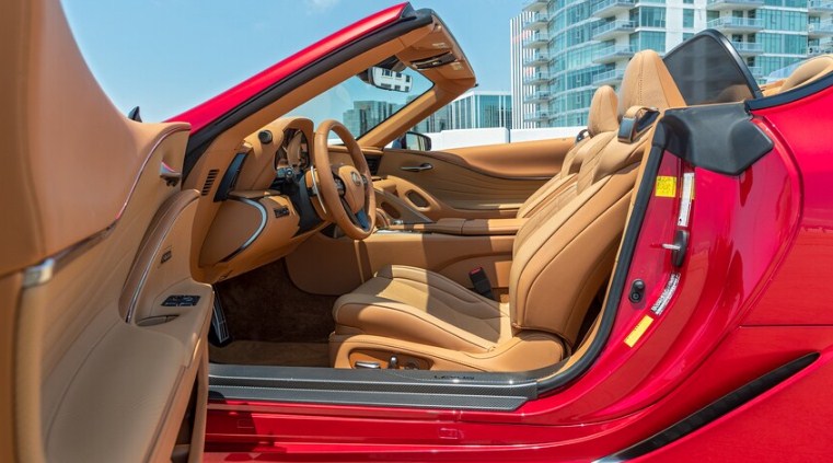 Lexus LC500 Convertible 2021 Thử nghiệm đầu tiên