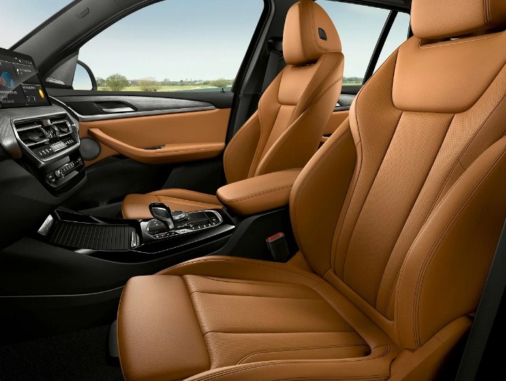 So sánh BMW X3 và Lexus NX 2022