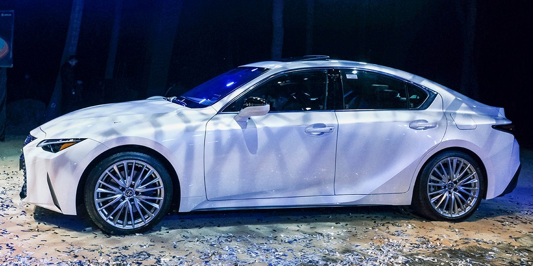 Bảng giá lăn bánh của Lexus IS300 Luxury tại Hà Nội