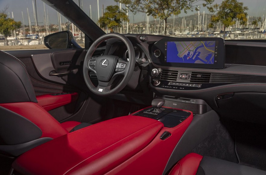 CÓ GÌ MỚI: Lexus LS 500 2022