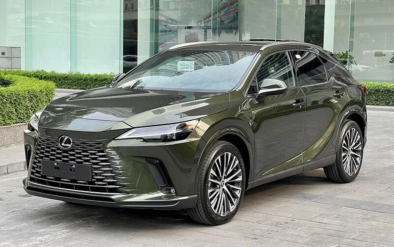 Có 2 tỷ có nên mua Lexus RX 350 Premium 2024 trả góp không ?
