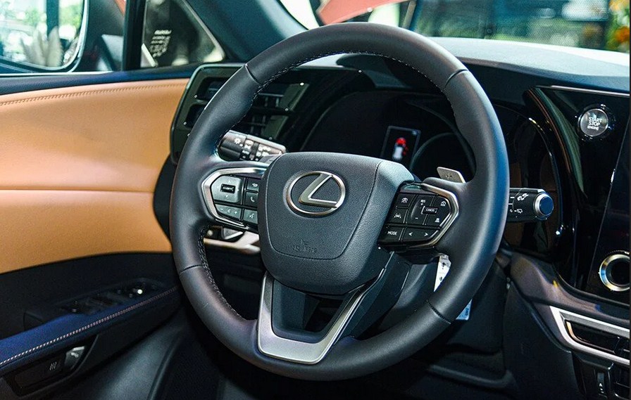 Có 2 tỷ có nên mua Lexus RX 350 Premium 2024 trả góp không ?